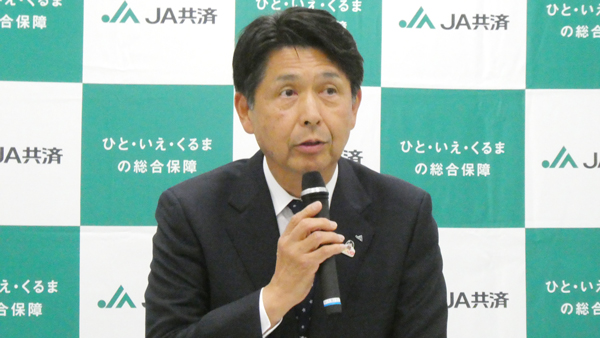 改革への意欲を語る村山美彦理事長