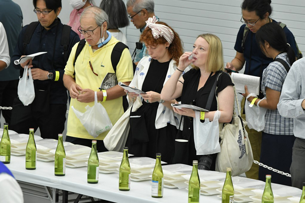 会場で実施された「公開きき酒会」