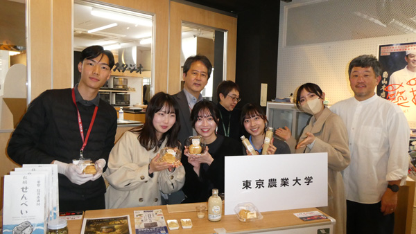 鉄分の多い仮称「鉄強化米」を紹介した東京農大