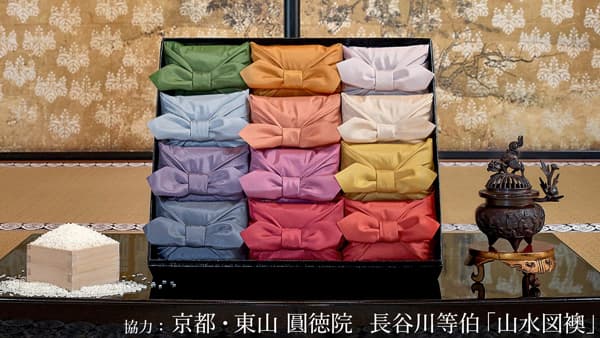 「十二単　偲　満」（5500円、税込・送料無料）は米2合（300g）が12種類