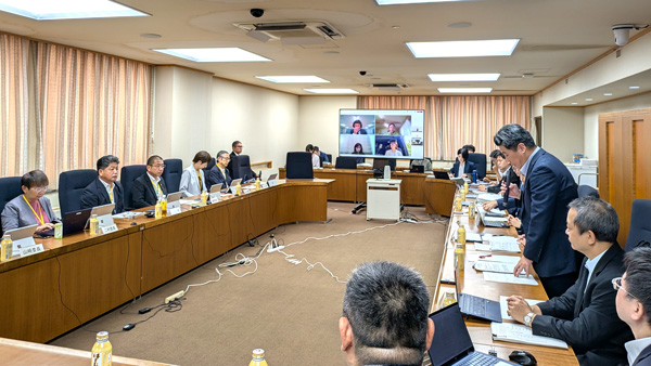 東京・霞が関の農水省で開かれた食糧部会