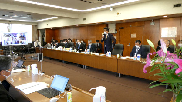 農水省内で開かれた食糧部会。