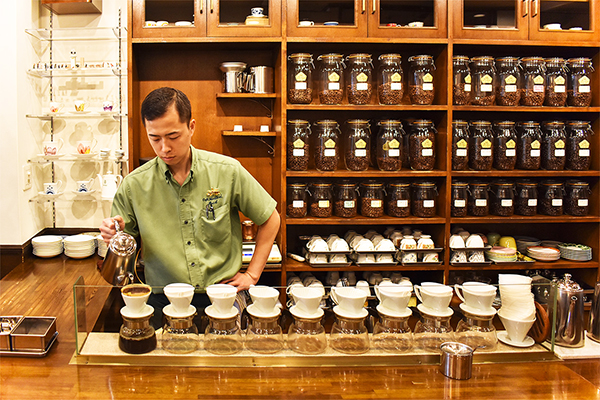 「カフェ・バッハ」の店内