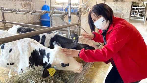 牛専門防寒着「USIMO」全国の畜産市場へ出展　オオツキ