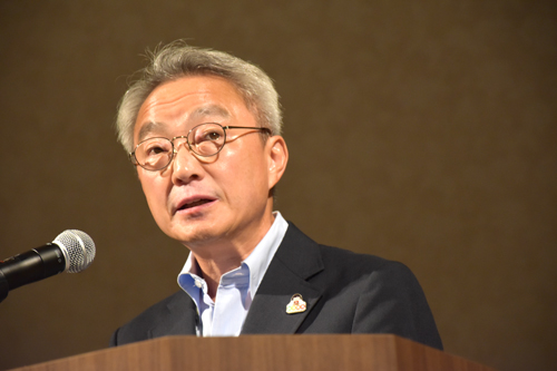 説明する木下専務