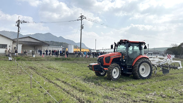 スマート農機実演・試乗会を開催　ＪＡ熊本経済連