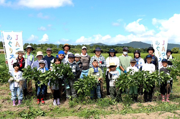 親子でだだちゃ豆を収穫　第2回あぐりスクール　ＪＡ鶴岡_01.jpg