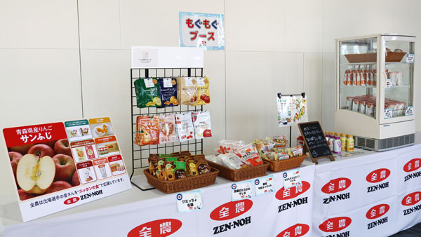 ミックスダブルスカーリ選手向け「もぐもぐブース」