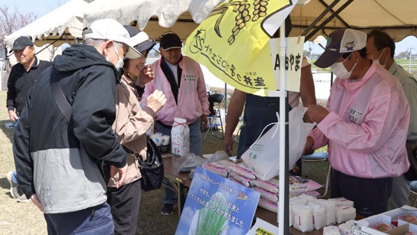 桜まつりで特別栽培米「生井っ子」販売　ＪＡおやま