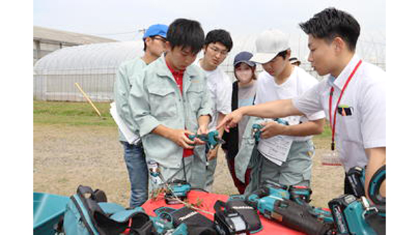 岐阜県農業大学校で農業機械の授業　ＪＡ全農岐阜.jpg