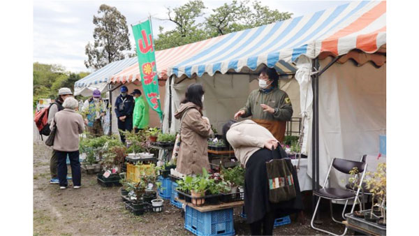 お得な出荷価格で販売「第55回東京都農業祭～植木部門～」開催　ＪＡ東京中央会.jpg