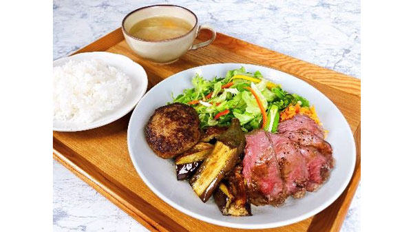 「【ごちそう定食】岡山県産夏秋なすのマリネと自家製ハンバーグ＆ローストビーフ」（2189円）