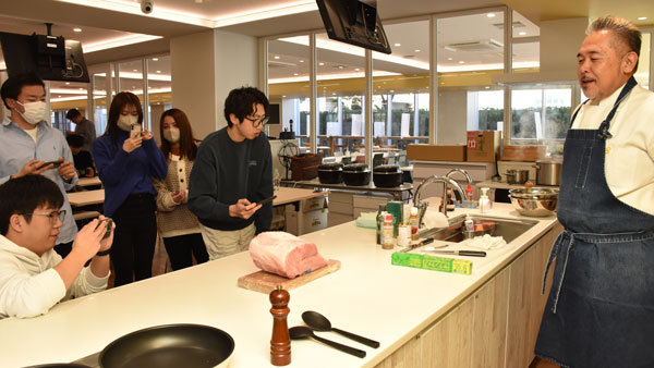 黒牛と豚肉　大学授業に提供　ＪＡ鹿児島きもつき