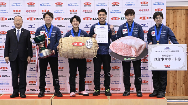 男子優勝の「SC軽井沢クラブ」（写真提供：JCA）