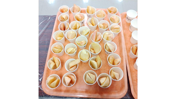「新潟県産もも」を食べ比べ