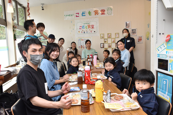 食事会とクイズ