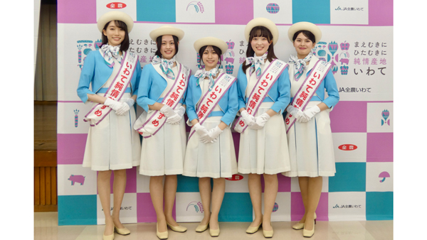 左から、内藤さん、長沼さん、横沢さん、小山内さん、遠藤さん
