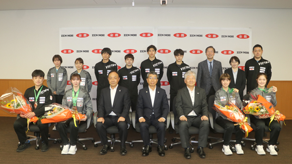 「世界卓球選手権ダーバン大会」で活躍　日本代表10人が全農を訪問