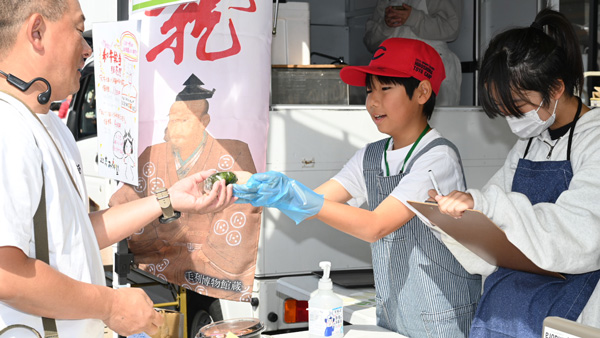 食農×金融「起農みらい塾」小学生が販売活動に挑戦　ＪＡグループ広島
