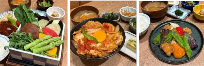 みのる食堂アミュプラザくまもと店の提供メニュー。 左から「ＪＡ阿蘇の夏野菜のせいろ蒸し」（1749円）、「ＪＡかみましきトマトたっぷり親子丼」（1485円）、 「ＪＡくまの夏野菜とうまか赤鶏のゆず味噌炒め定食」（1749円）