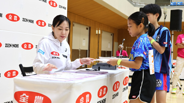 石川佳純の卓球教室「47都道府県サンクスツ10月に三重で開かれたサンクスツアー