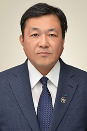 肱岡常務