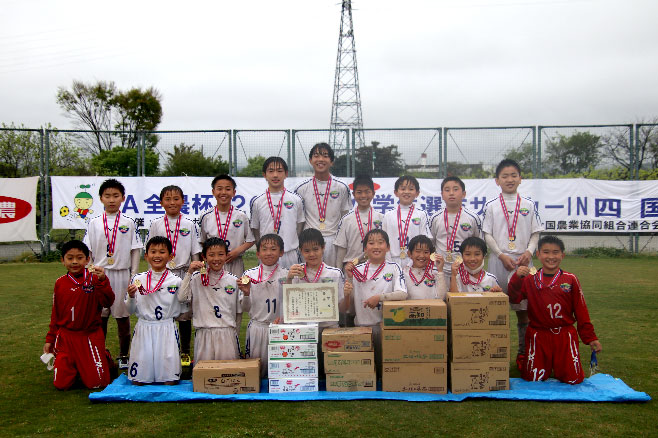 優勝した徳島ヴォルティスジュニア