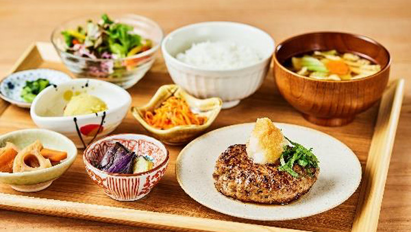 定番人気メニュー「みのる定食」に「サキホコレ」を使用