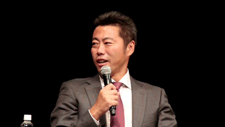 メジャーでのプレーをおにぎりに助けられたと話す上原氏