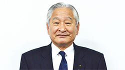 石我均氏