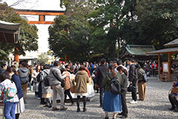 川越市の氷川神社を参拝した参加者