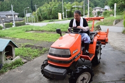 大型トラクターの農作業事故に注意を