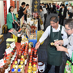 500人近い来場者で終日賑わった商談会―ＪＡ長野県グループが東京で商談会