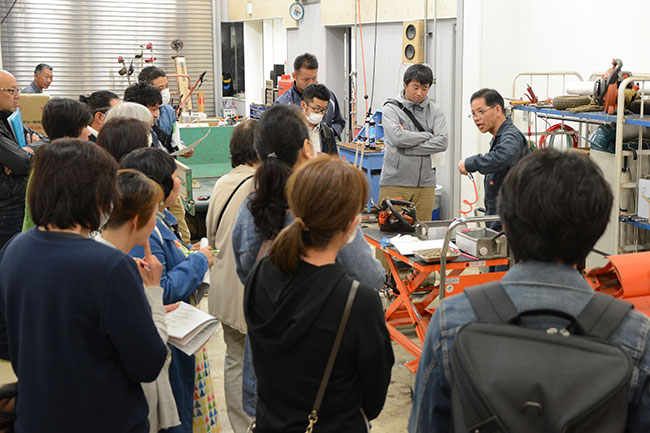 農機具の安全管理について学ぶ受講生たち（写真はＪＡ東京むさし提供）