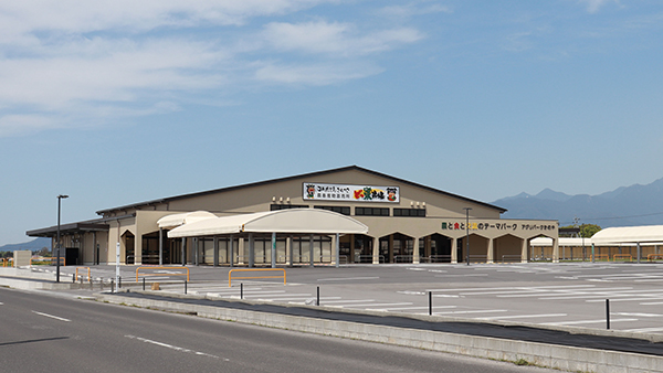 県内最大規模の直売所開店　ＪＡ鹿児島きもつき「どっ菜市場」