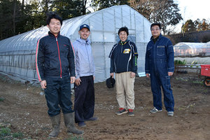 左から高橋さん、林さん、中村さん、飯野さん　【レポート・ＪＡいるま野東部後継者部会】
