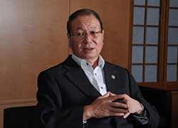 奥野長衛会長