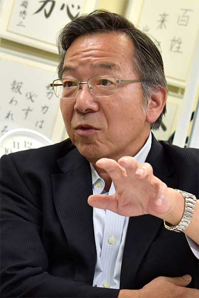 冨士重夫氏