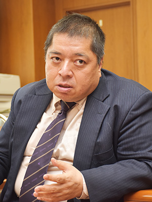 佐藤氏