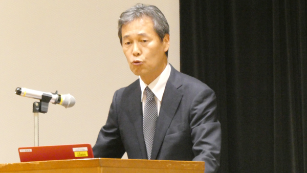 大人の食育の必要性を説明する安岡澄人農水省消費・安全局長