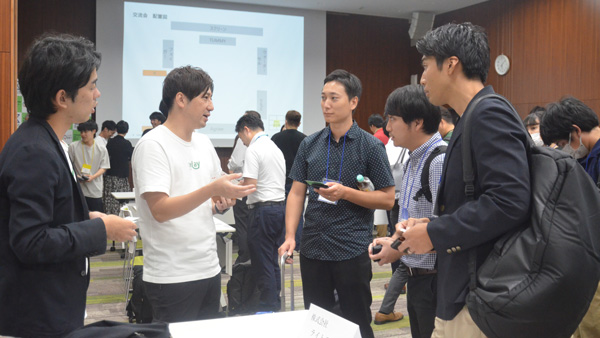 農業関係者と農業スタートアップが交流を深めた（9月19日、豊橋市）