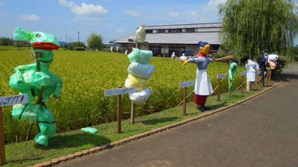 参加者家族が作ったかかし