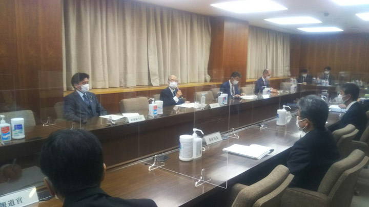 11月12日に農水省で開かれた農林水産省鳥インフルエンザ防疫対策本部