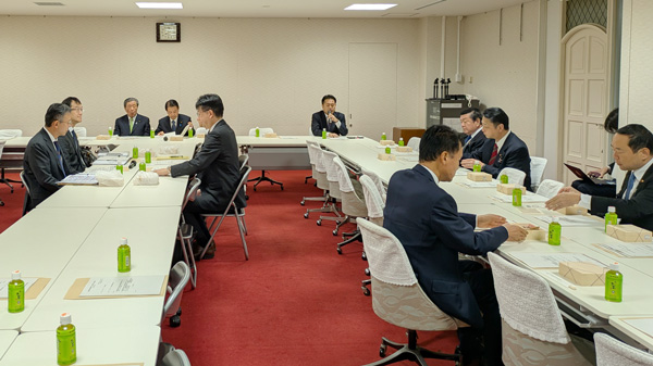 12月4日の自民党総合農林政策調査会・農林部会合同会議