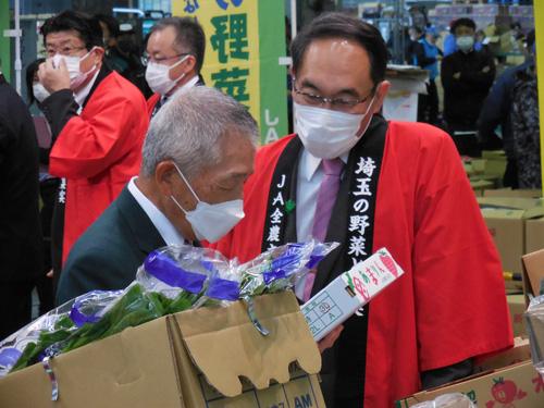 埼玉県の大野知事が初めて大田市場でトップセールス