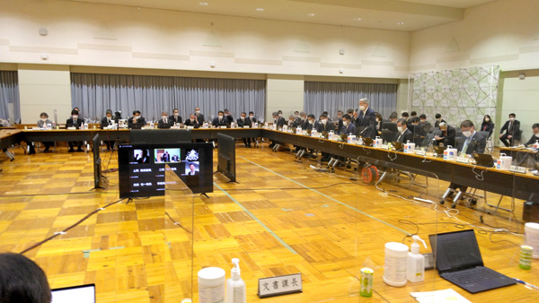 民間備蓄や海外在庫など総合的な備蓄を　基本法検証部会