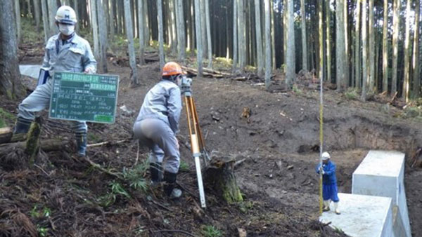 治山工事現場での施工確認