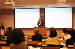 ＪＡ三次の村上組合長中心のシンポジウム風景