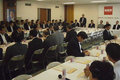 25日午前に開かれた自民党の農林関係合同会議