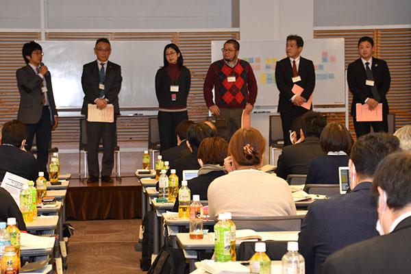 「生協産直のあらたな未来をつくるために」と題したトークセッションも行われた　日本生協連全国産直研究交流会開催